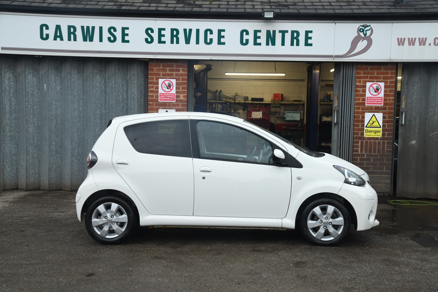 Used Toyota AYGO 2012 for sale - 77363228: Photo 7