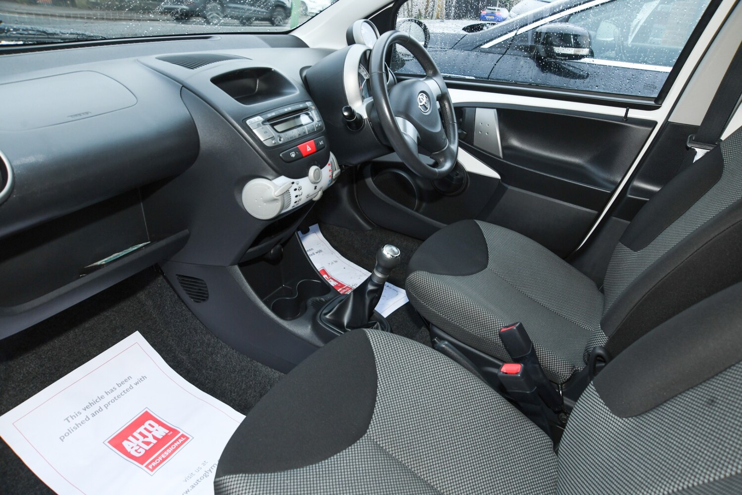 Used Toyota AYGO 2012 for sale - 77363228: Photo 9