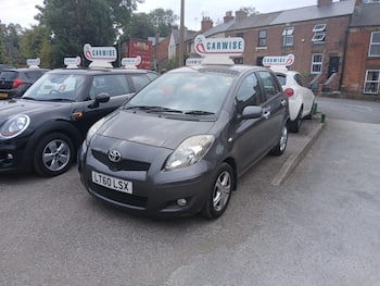 Used Toyota Yaris 2010 for sale - 79665167: Photo