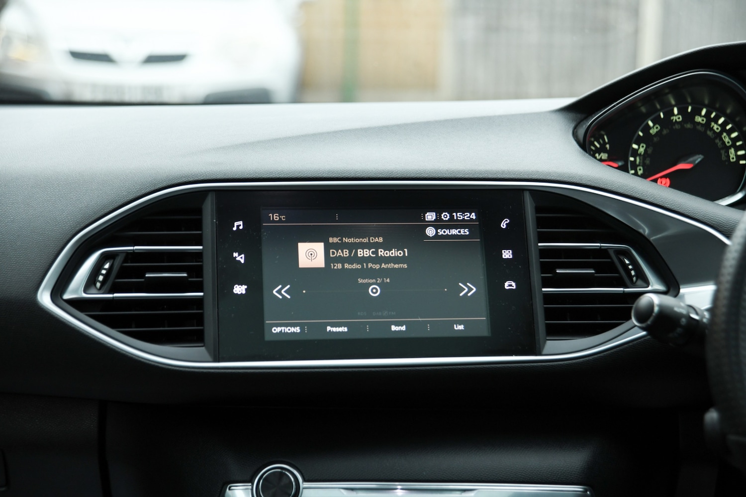 Used Peugeot 308 2017 for sale - 76089389: Photo 23
