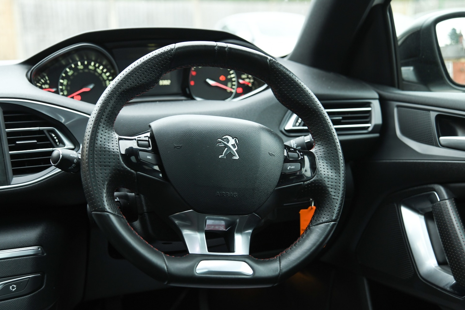 Used Peugeot 308 2017 for sale - 76089389: Photo 27