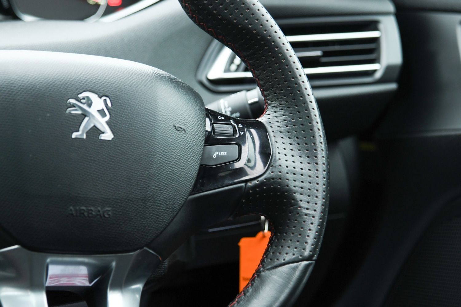 Used Peugeot 308 2017 for sale - 76089389: Photo 29