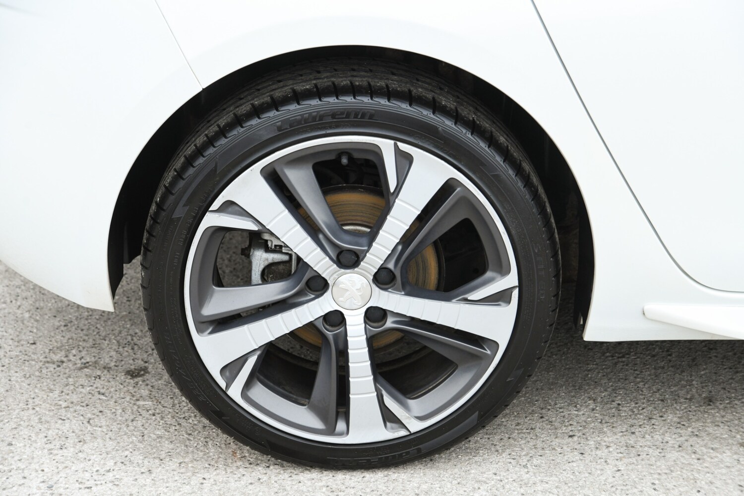 Used Peugeot 308 2017 for sale - 76089389: Photo 33