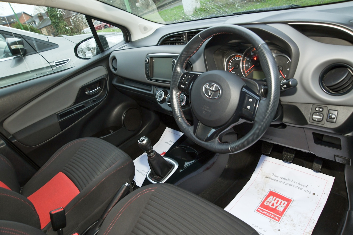 Used Toyota Yaris 2015 for sale - 77363227: Photo 10