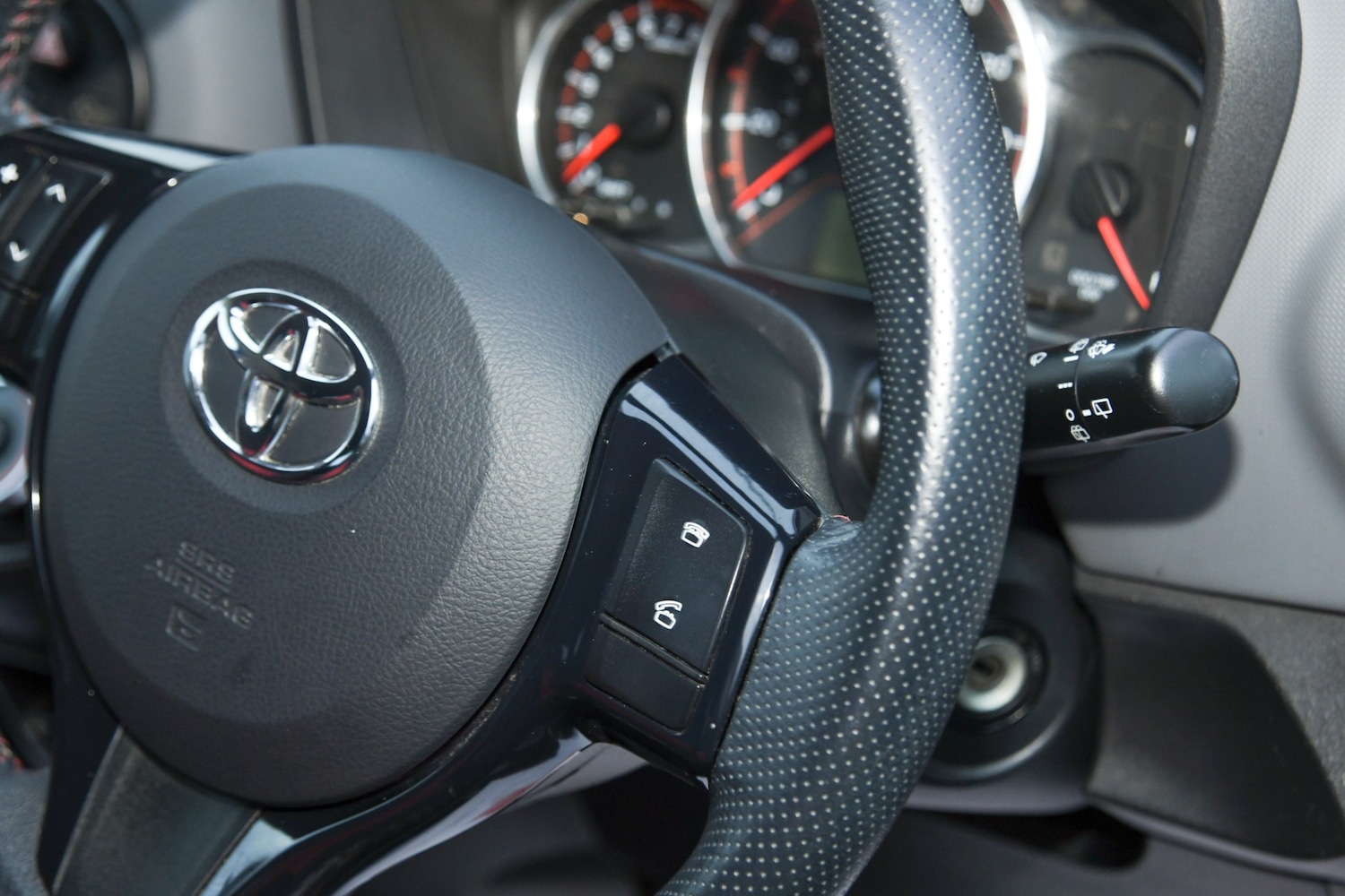 Used Toyota Yaris 2015 for sale - 77363227: Photo 12