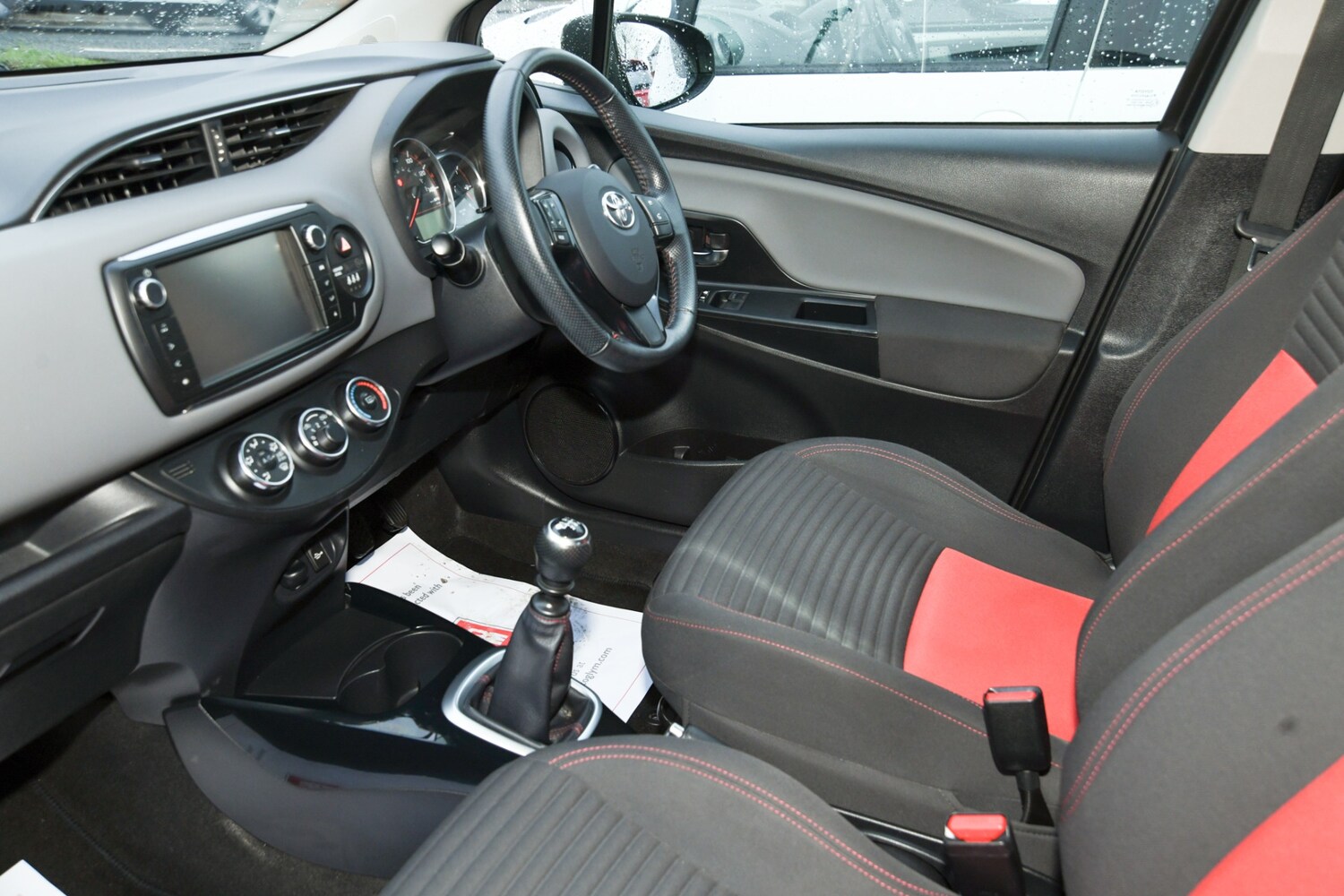 Used Toyota Yaris 2015 for sale - 77363227: Photo 21