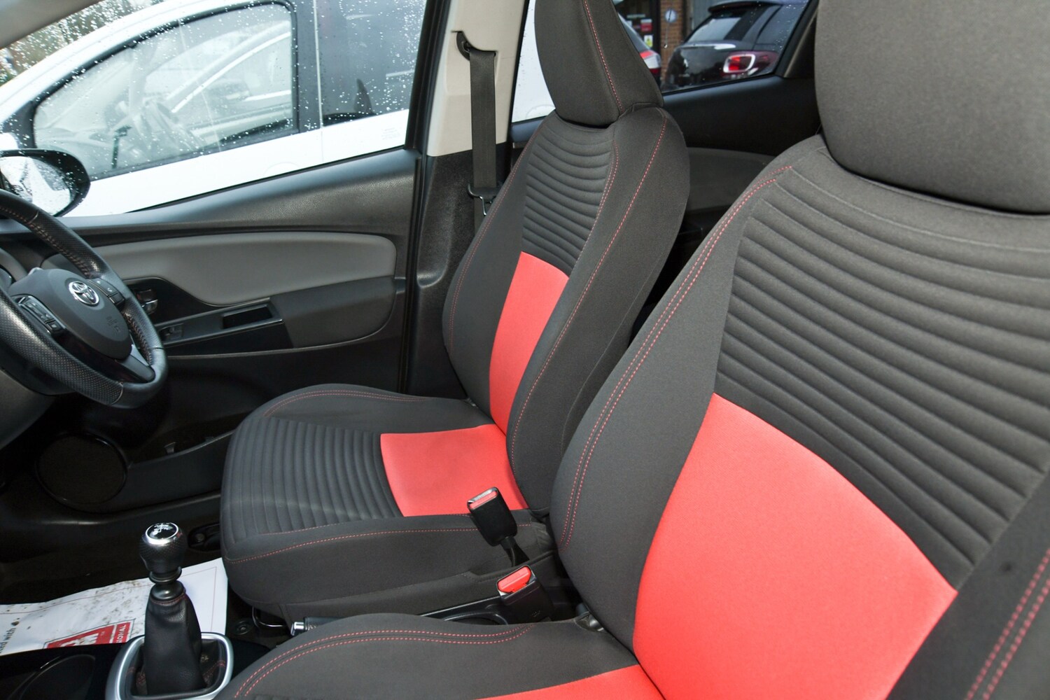 Used Toyota Yaris 2015 for sale - 77363227: Photo 22