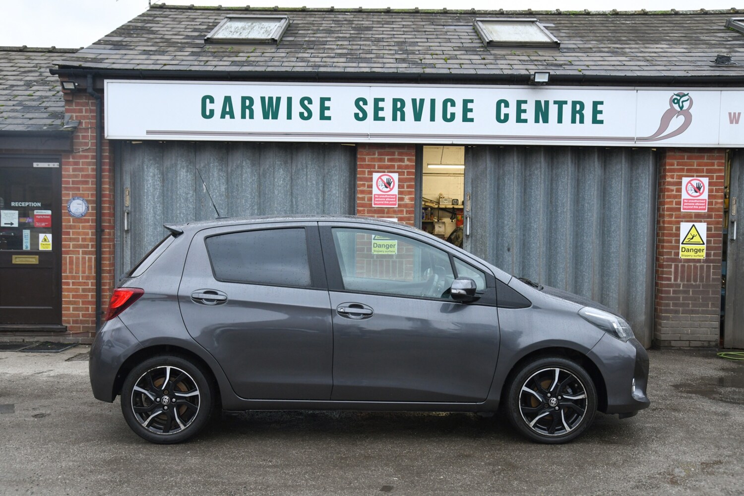 Used Toyota Yaris 2015 for sale - 77363227: Photo 27