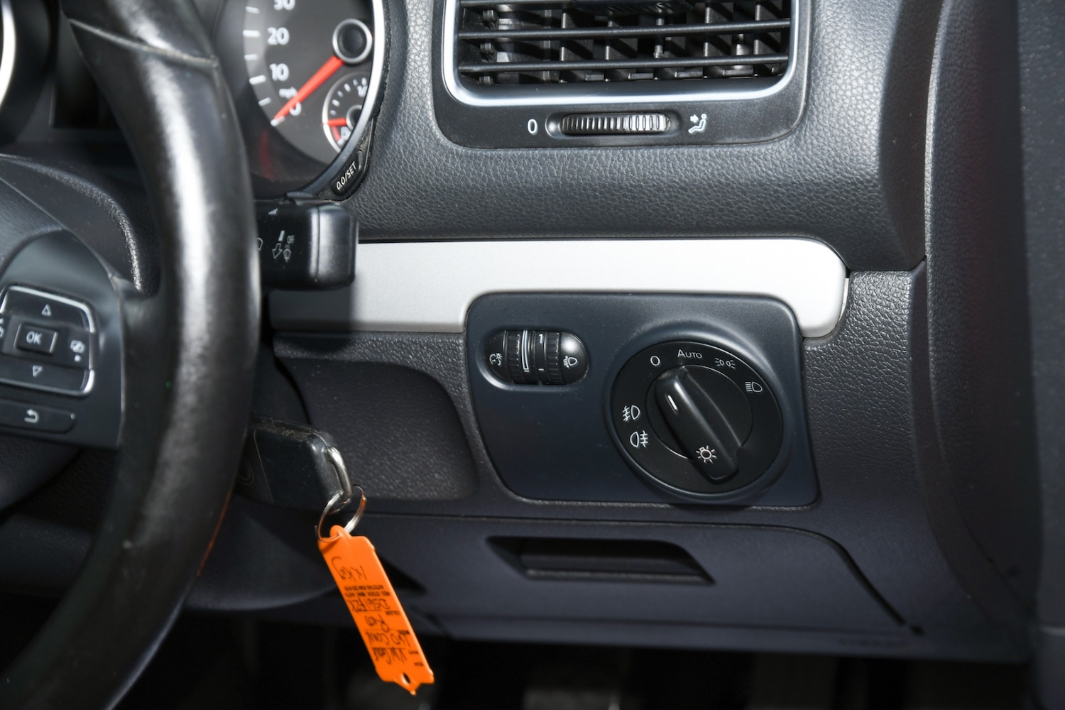 Used Volkswagen Golf 2012 for sale - 76568329: Photo 14