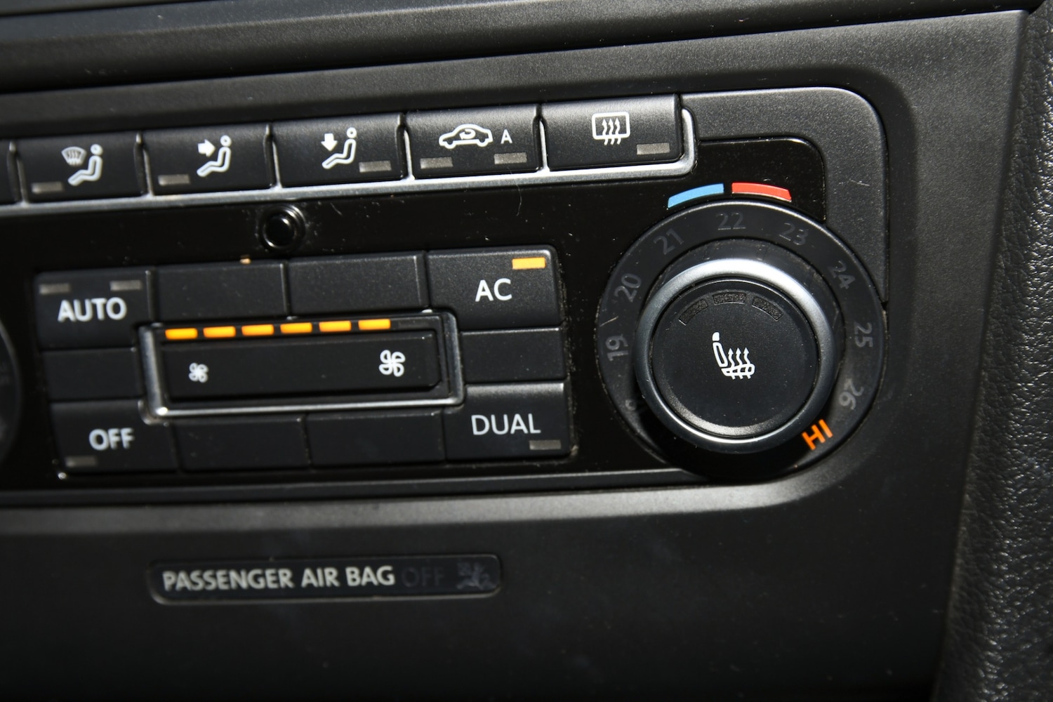 Used Volkswagen Golf 2012 for sale - 76568329: Photo 22