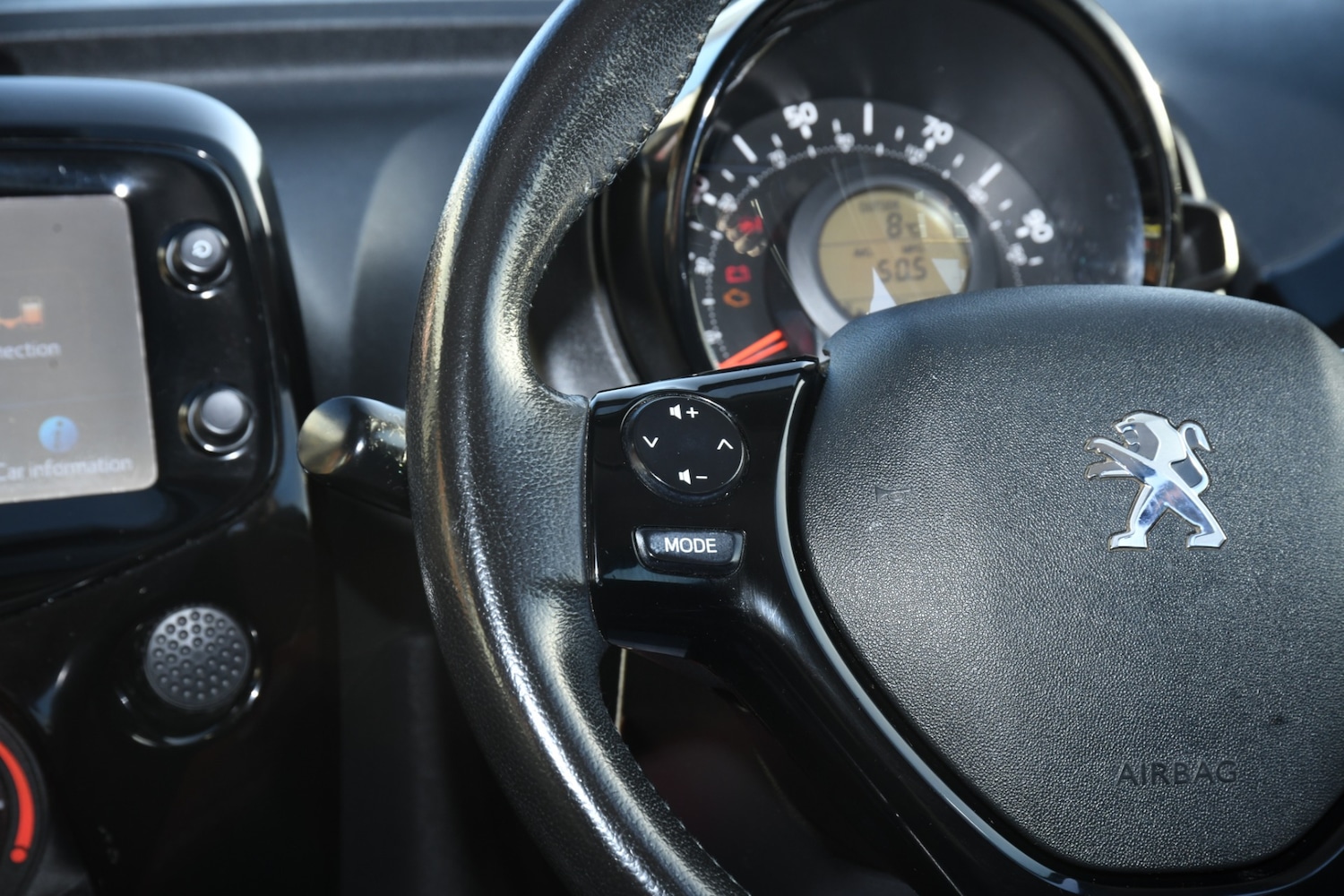 Used Peugeot 108 2016 for sale - 76568249: Photo 21