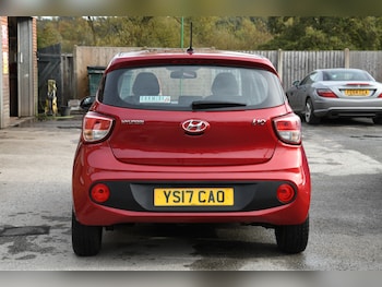 Used Hyundai i10 2017 for sale - 76436678: Photo