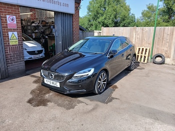 Used Volvo V40 2019 for sale - 79030322: Photo