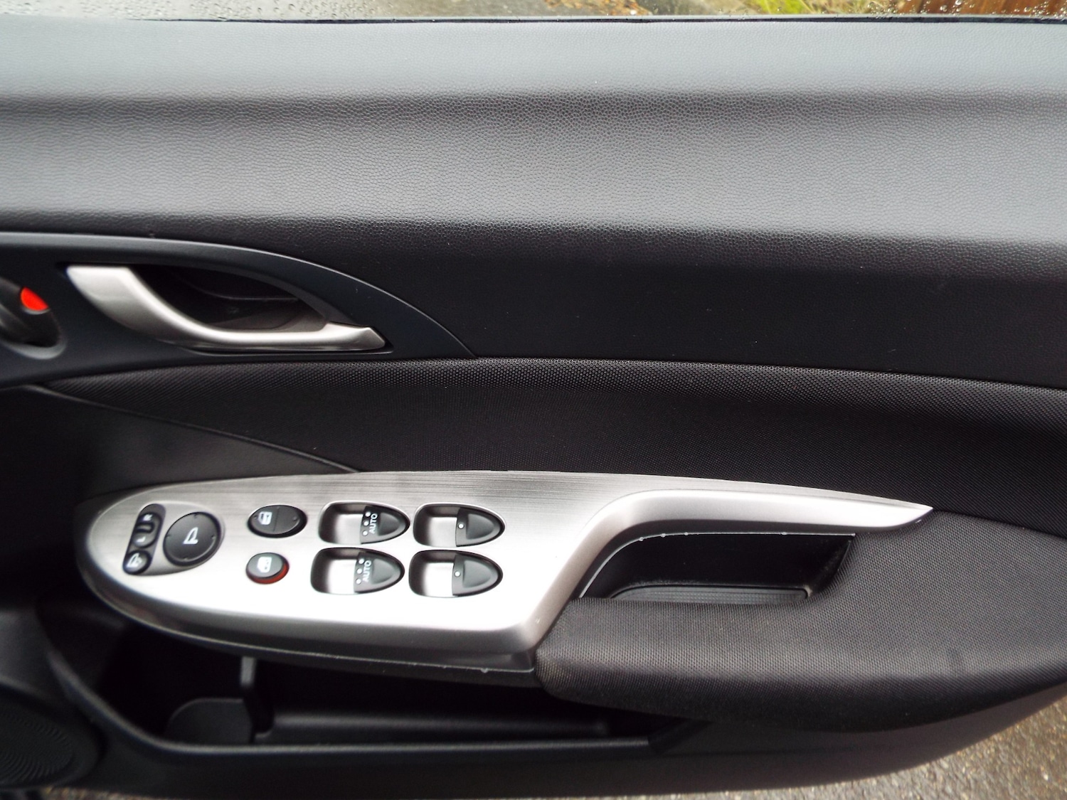 Used Honda Civic 2010 for sale - 76158362: Photo 25