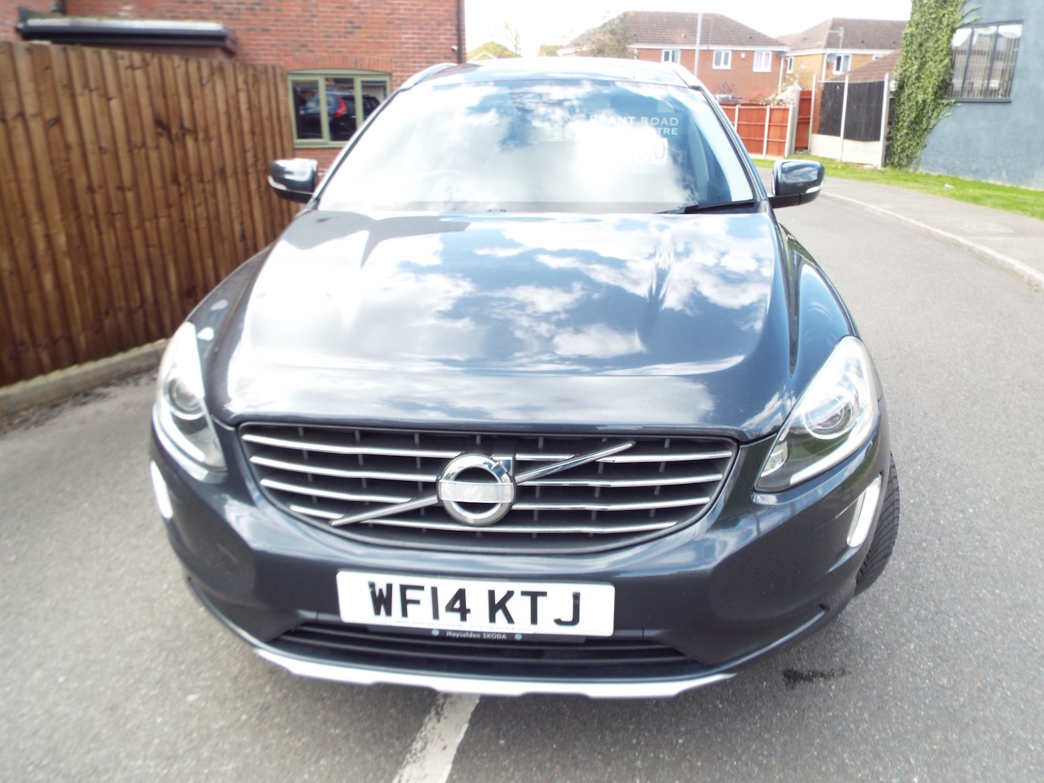 Used Volvo XC60 2014 for sale - 78133371: Photo 2