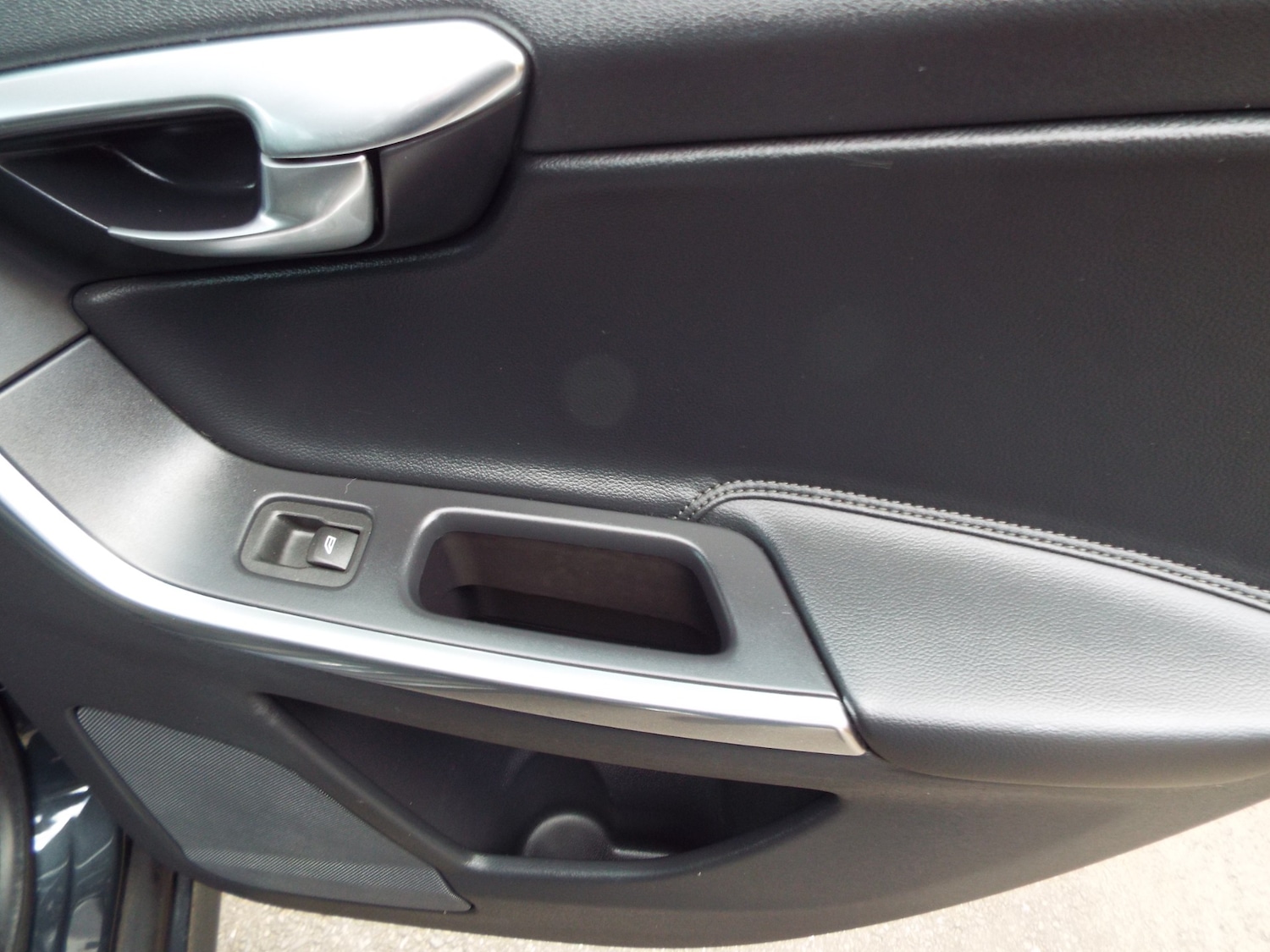 Used Volvo XC60 2014 for sale - 78133371: Photo 24