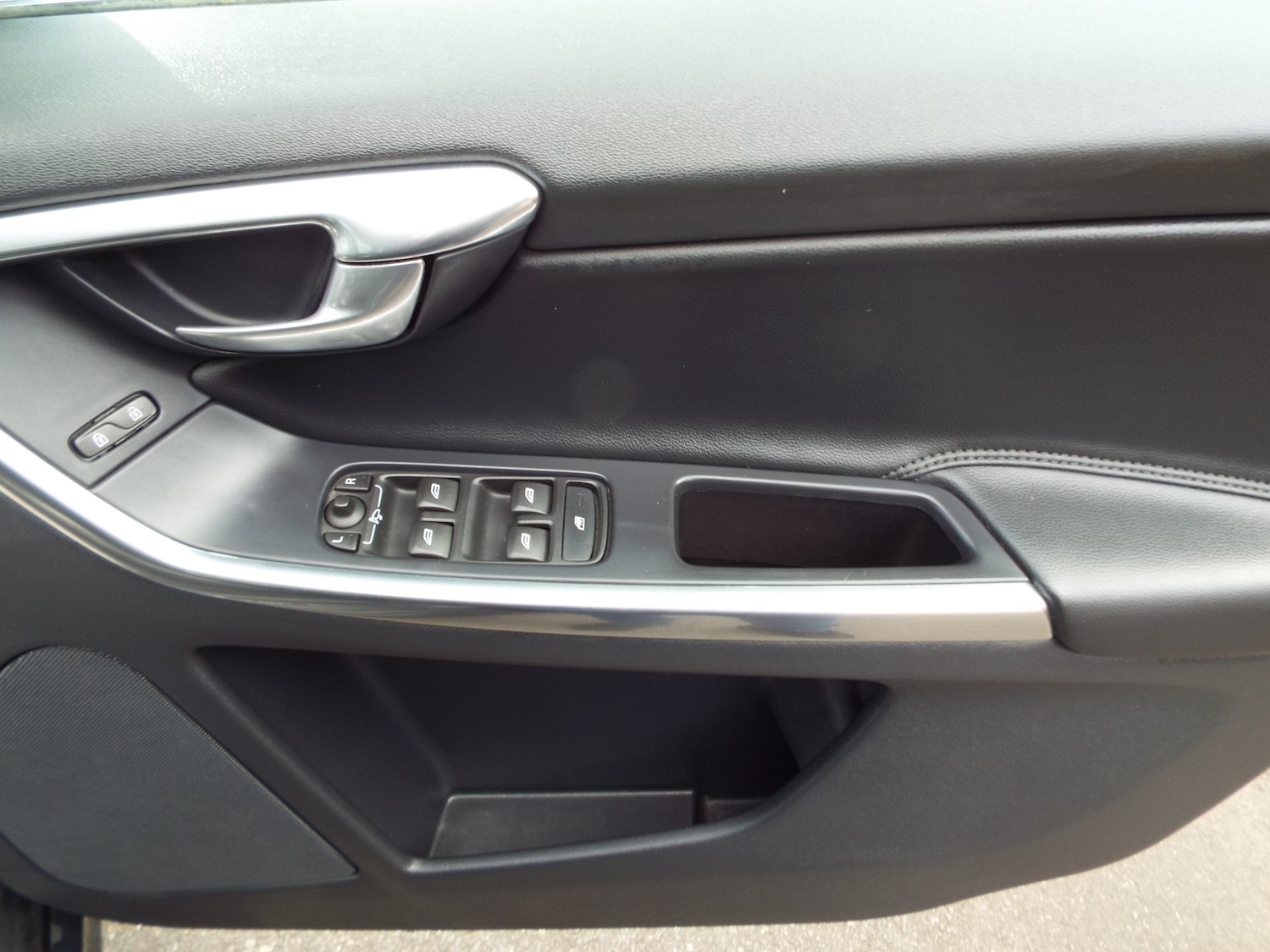 Used Volvo XC60 2014 for sale - 78133371: Photo 27