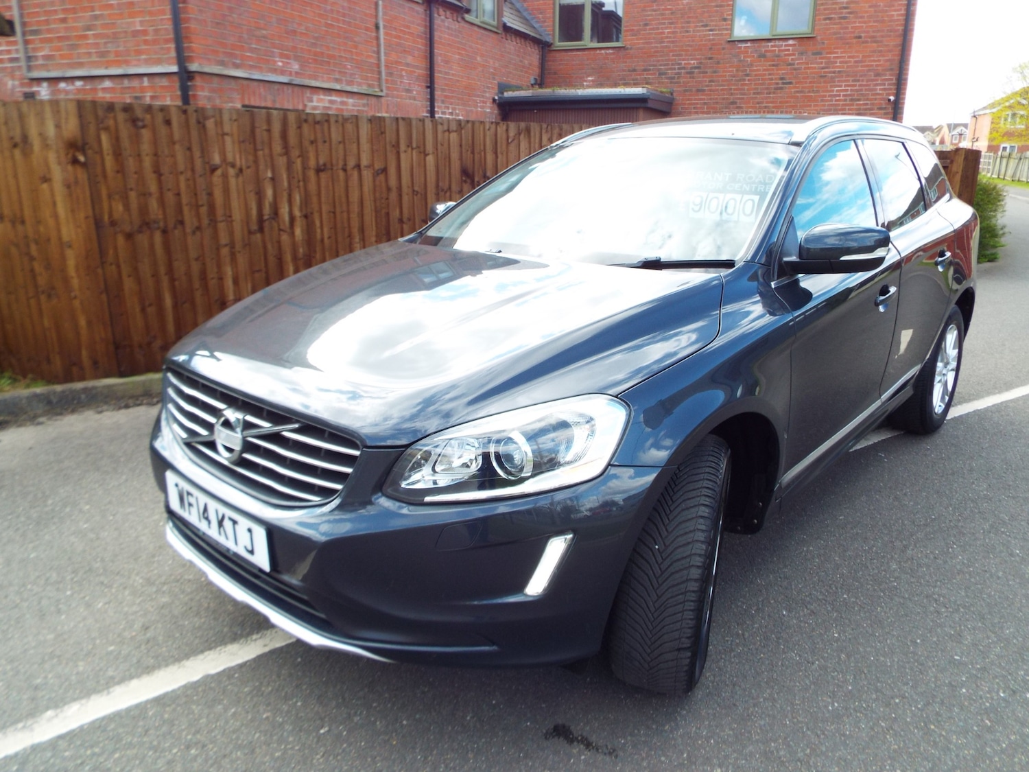 Used Volvo XC60 2014 for sale - 78133371: Photo 3