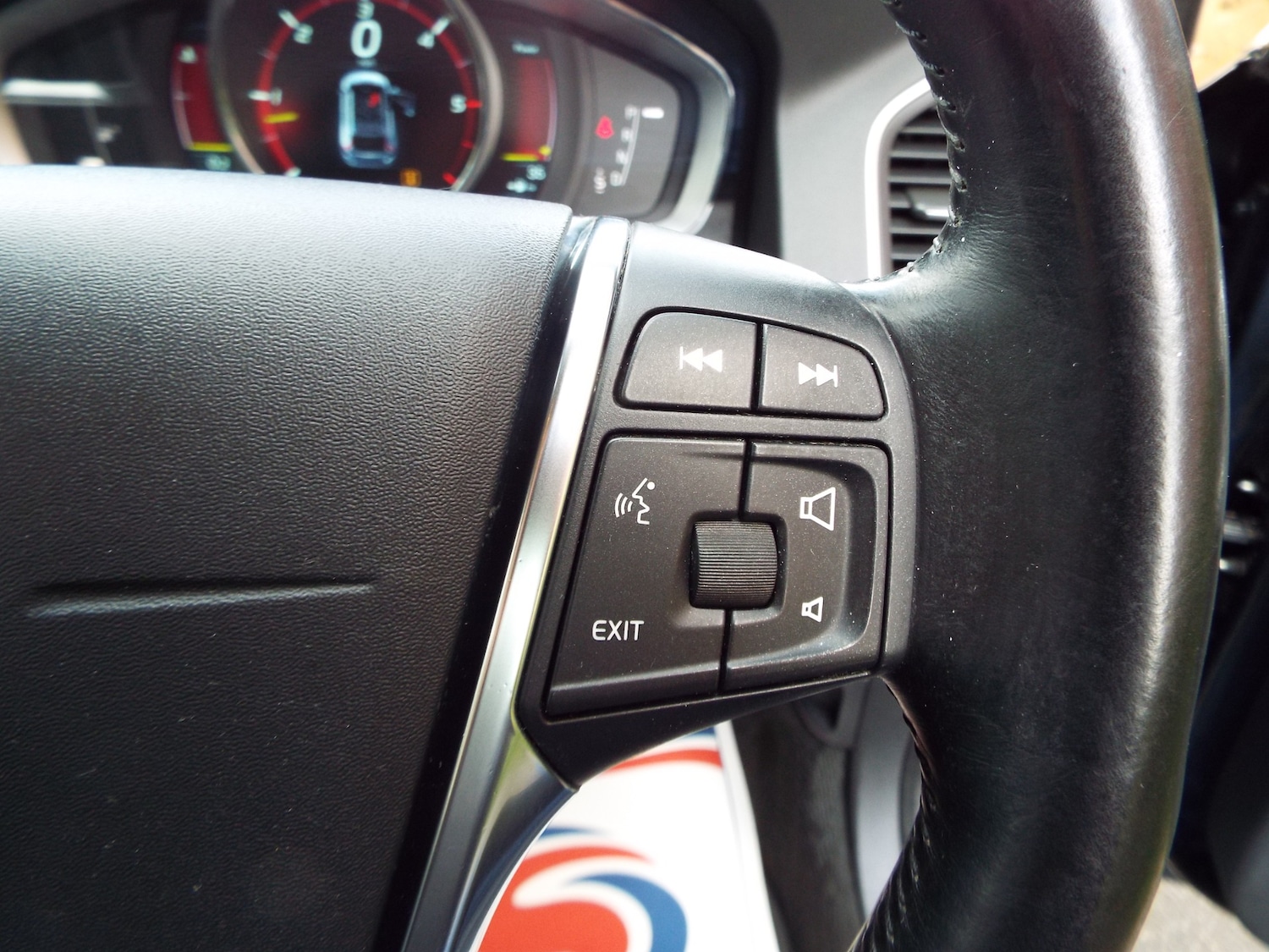 Used Volvo XC60 2014 for sale - 78133371: Photo 32