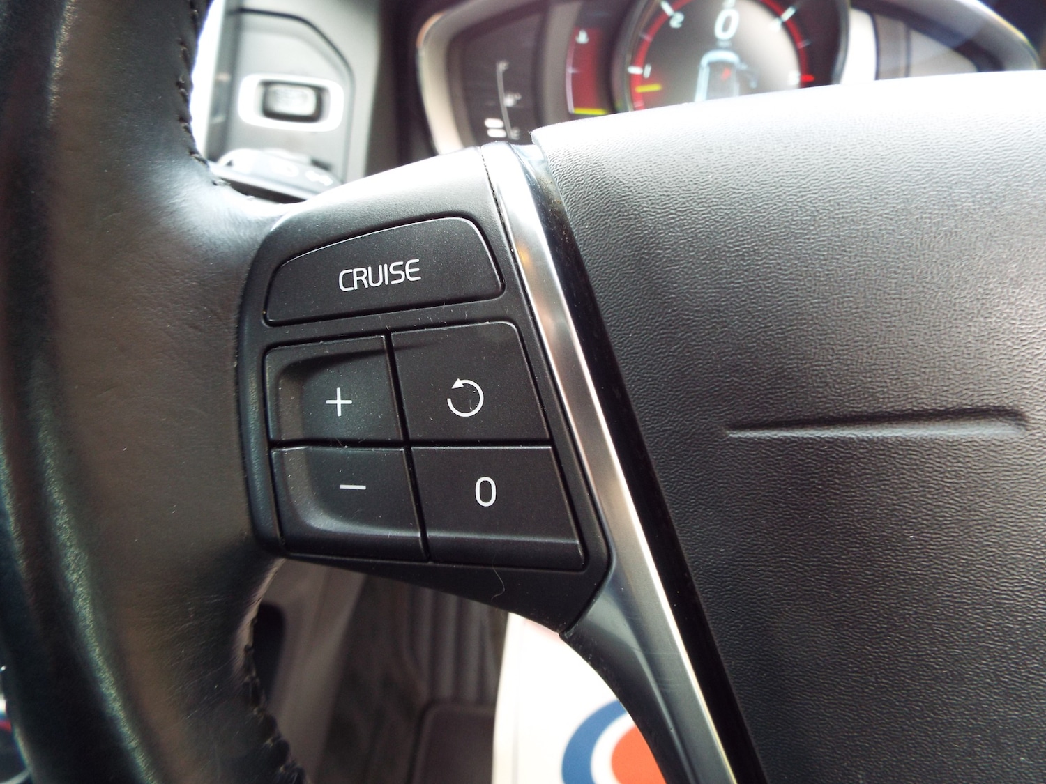 Used Volvo XC60 2014 for sale - 78133371: Photo 33