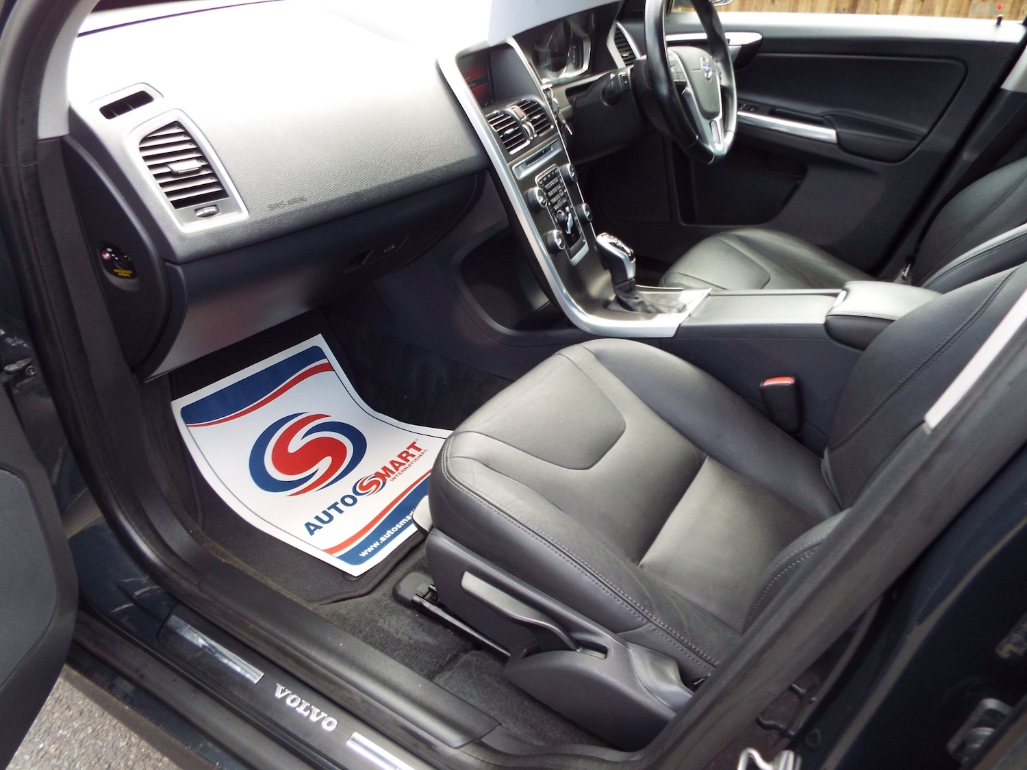 Used Volvo XC60 2014 for sale - 78133371: Photo 8