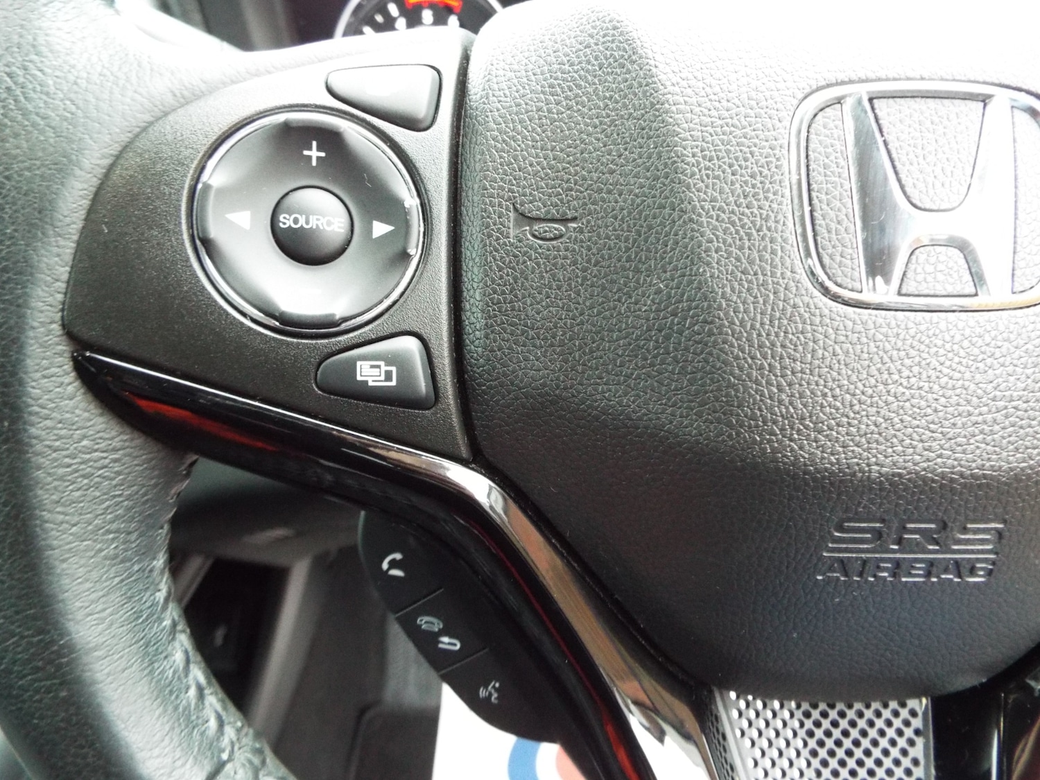 Used Honda HR-V 2015 for sale - 76392530: Photo 28