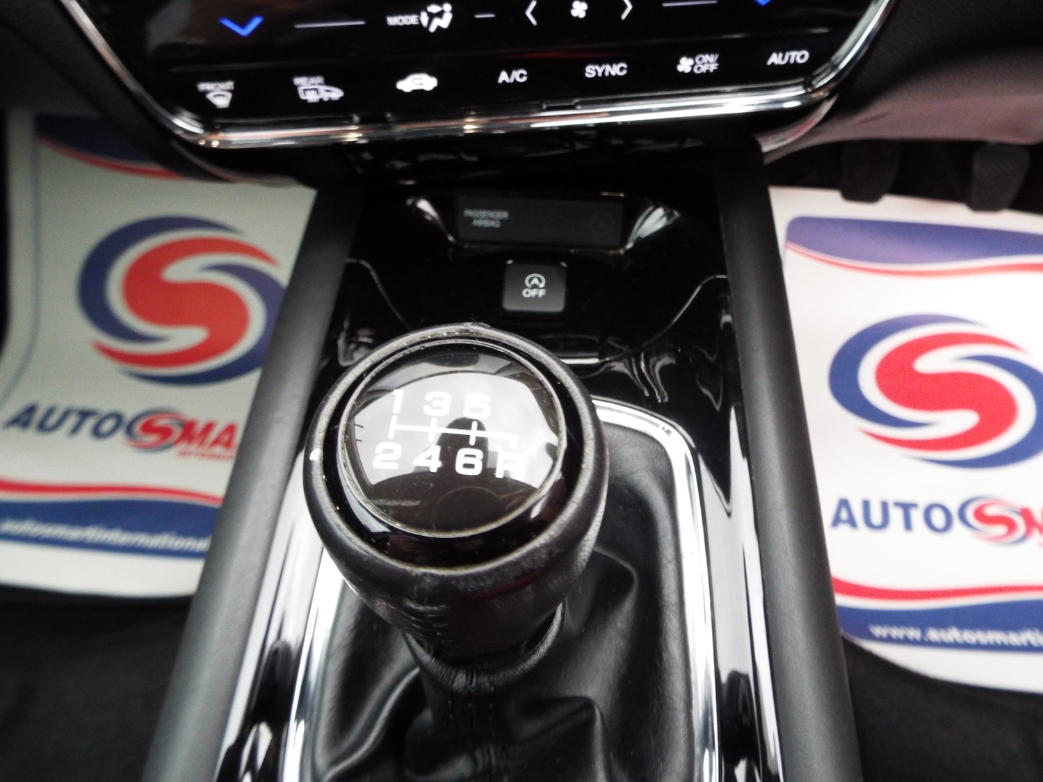 Used Honda HR-V 2015 for sale - 76392530: Photo 30