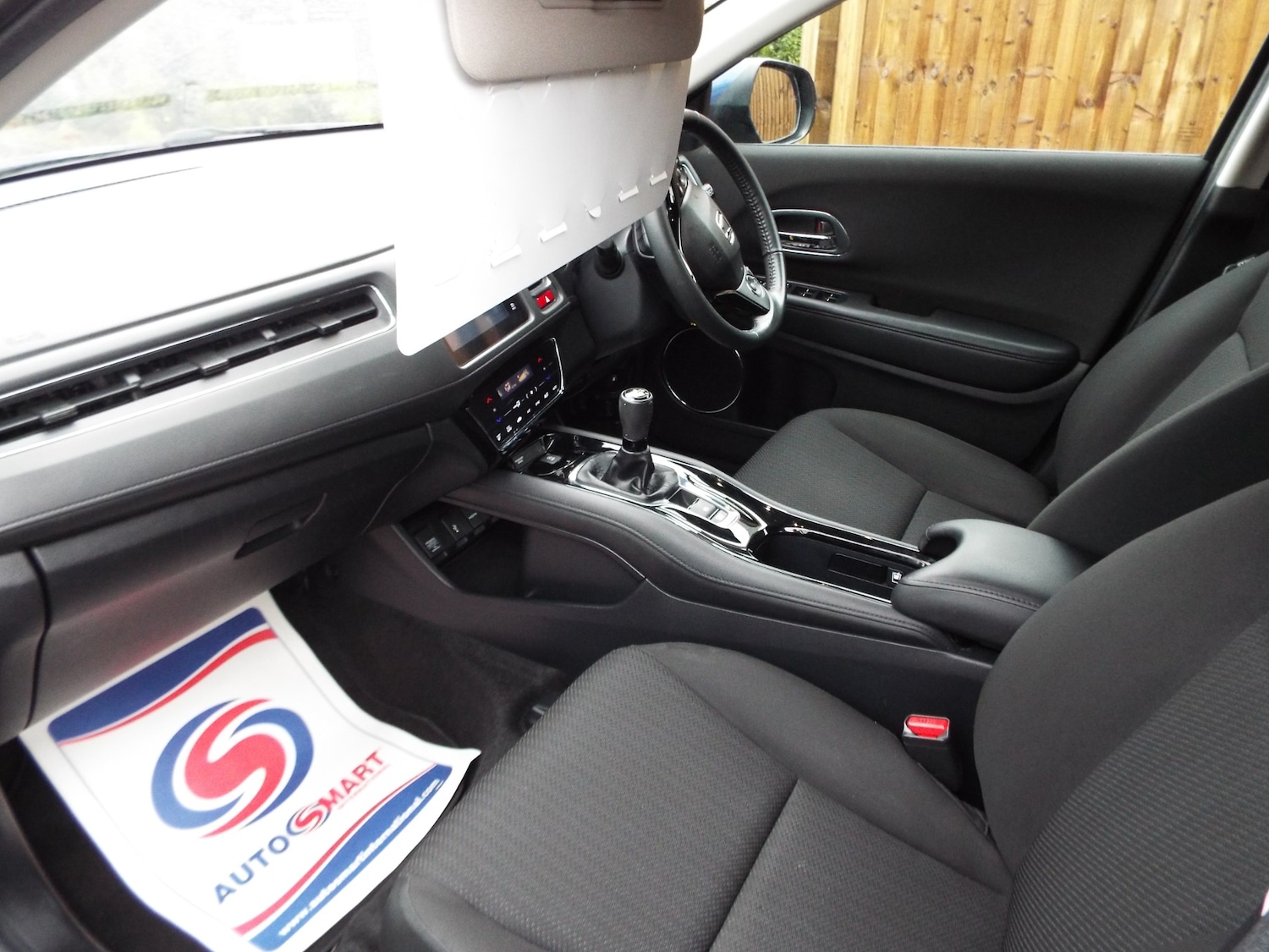 Used Honda HR-V 2015 for sale - 76392530: Photo 8