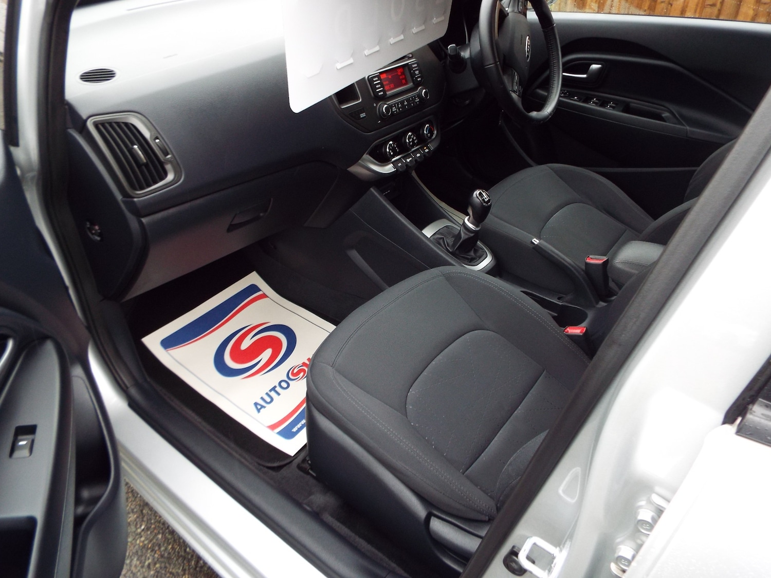 Used Kia Rio 2013 for sale - 76157523: Photo 8