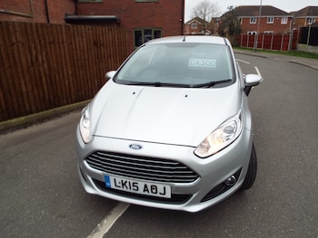 Used Ford Fiesta 2015 for sale - 77681677: Photo