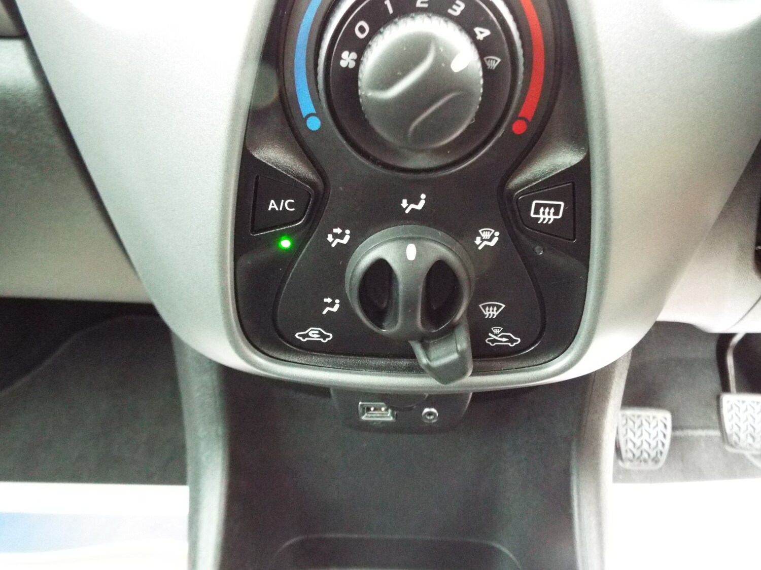 Used Toyota AYGO 2020 for sale - 77508324: Photo 33