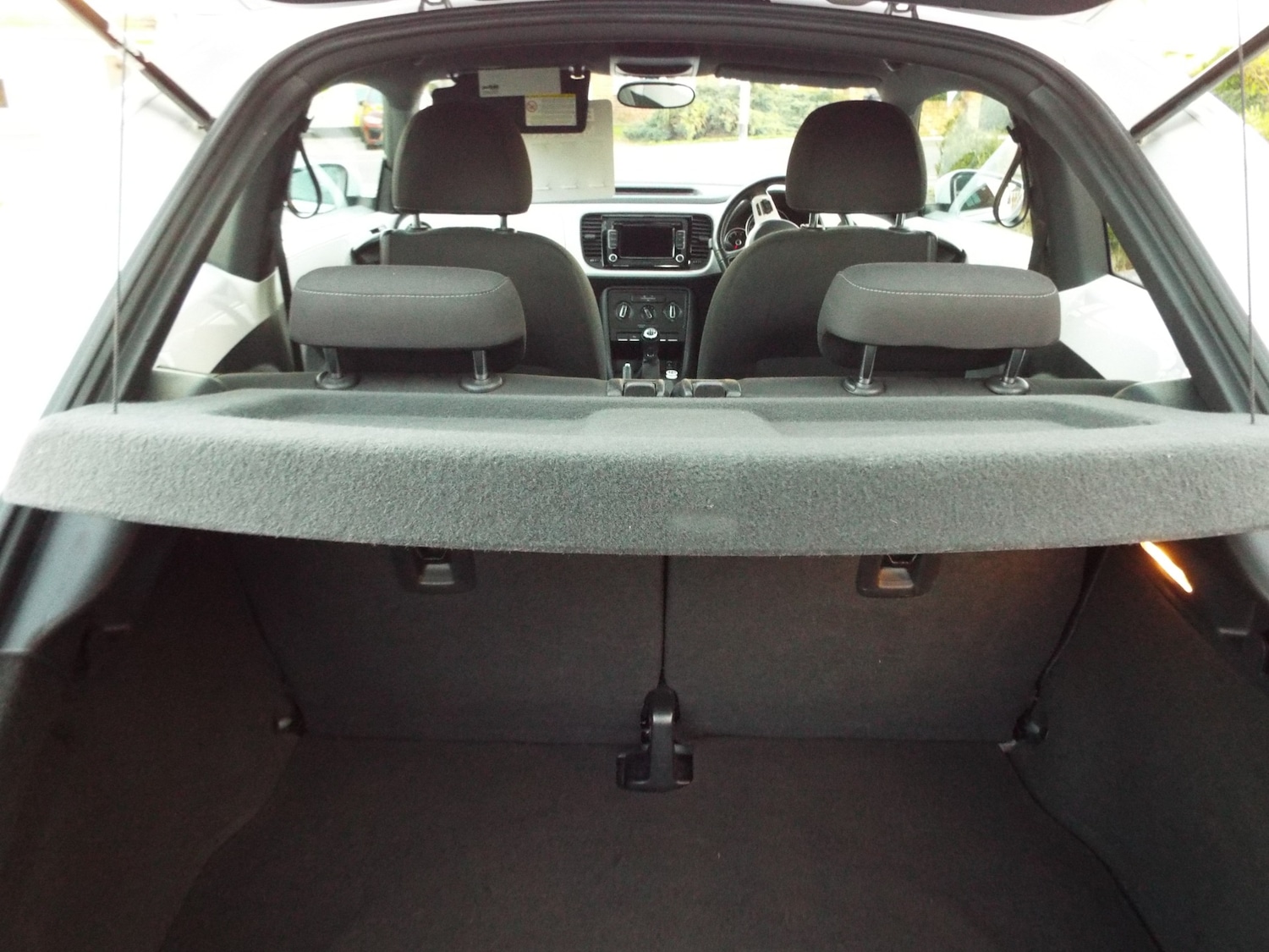 Used Volkswagen Beetle 2014 for sale - 76600149: Photo 15