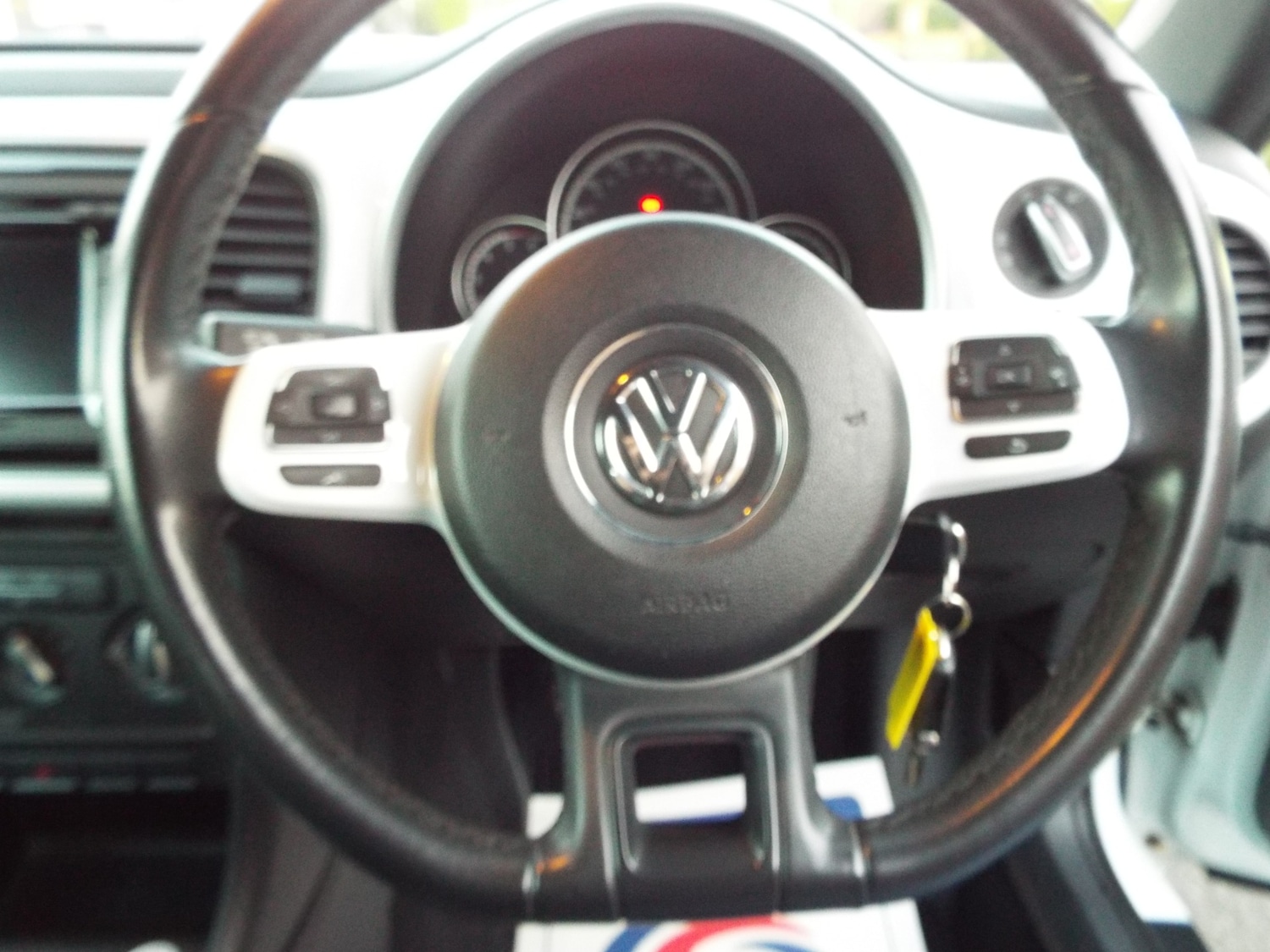 Used Volkswagen Beetle 2014 for sale - 76600149: Photo 28