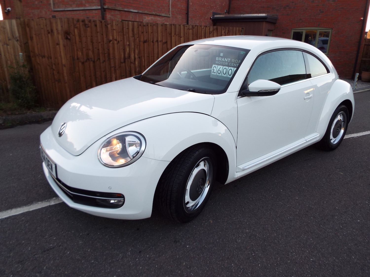 Used Volkswagen Beetle 2014 for sale - 76600149: Photo 3