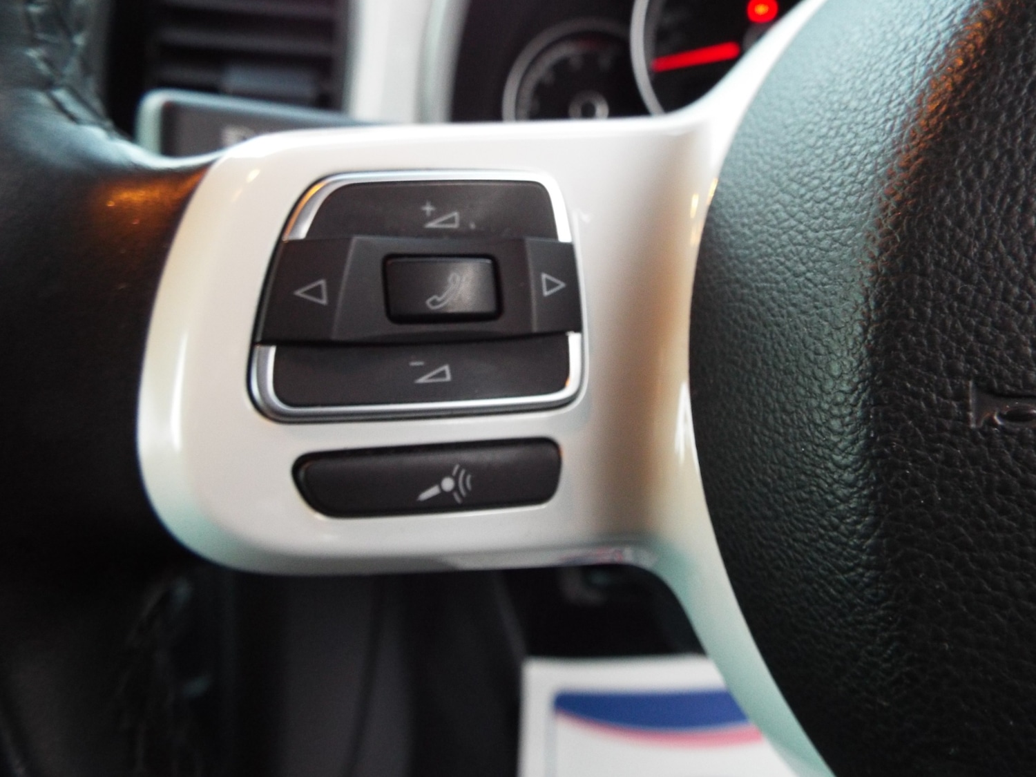 Used Volkswagen Beetle 2014 for sale - 76600149: Photo 30