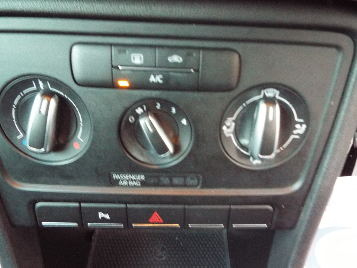 Used Volkswagen Beetle 2014 for sale - 76600149: Photo 37