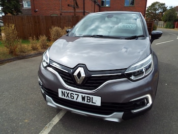 Used Renault Captur 2017 for sale - 79500237: Photo