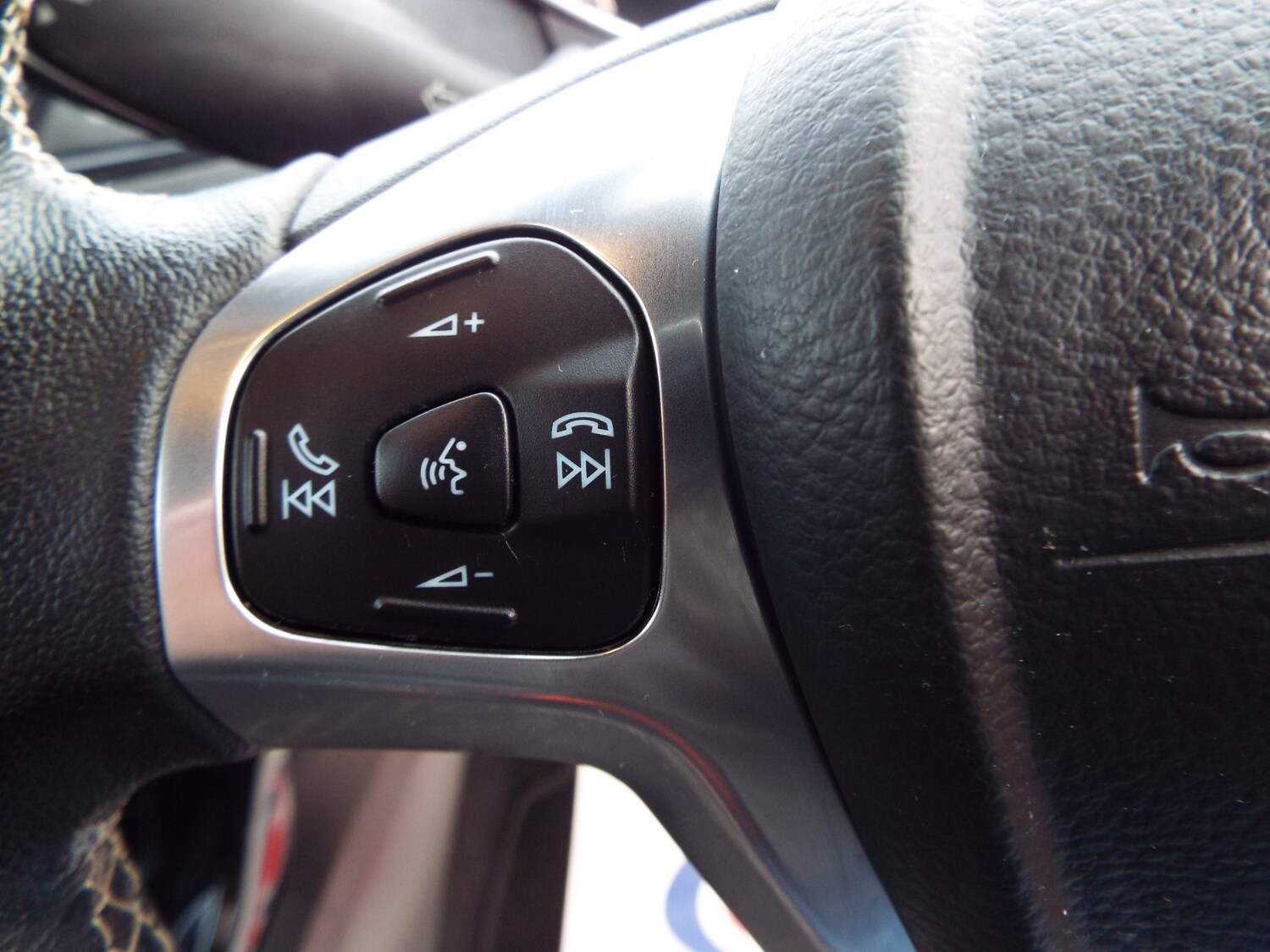 Used Ford Fiesta 2015 for sale - 77375700: Photo 30