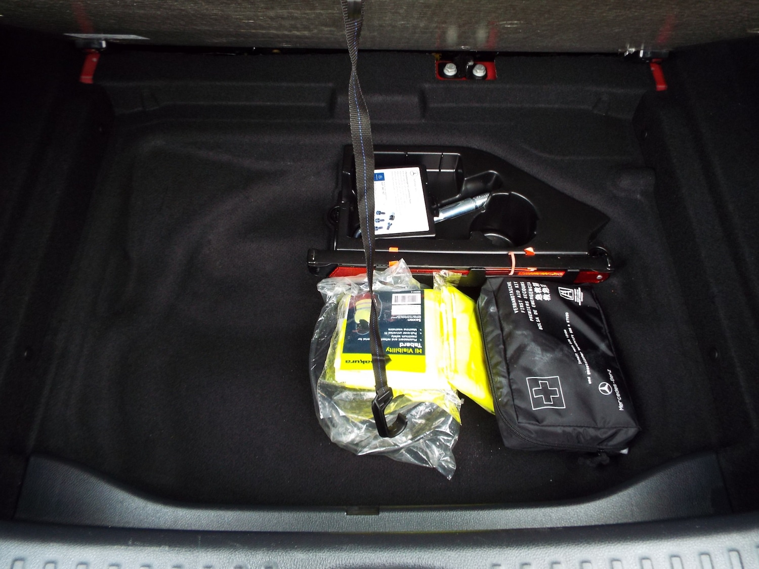 Used Mercedes-Benz A-Class 2017 for sale - 77508378: Photo 17