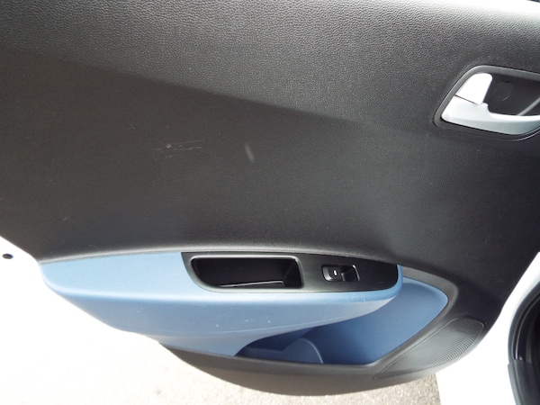 Used Hyundai i10 2016 for sale - 76157648: Photo 12