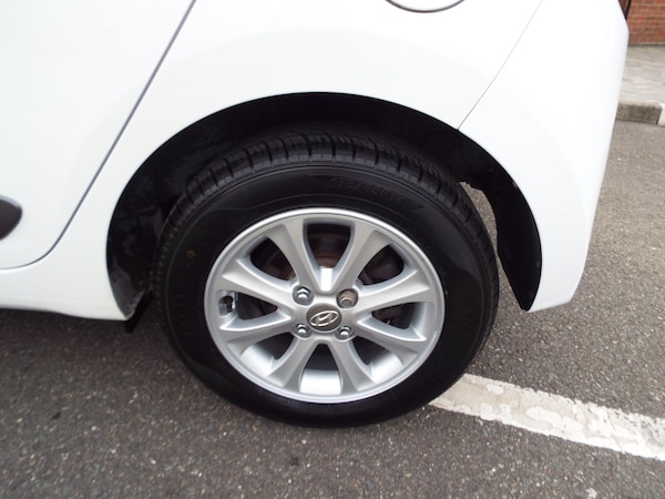 Used Hyundai i10 2016 for sale - 76157648: Photo 13
