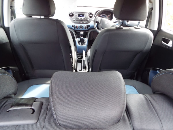Used Hyundai i10 2016 for sale - 76157648: Photo 16