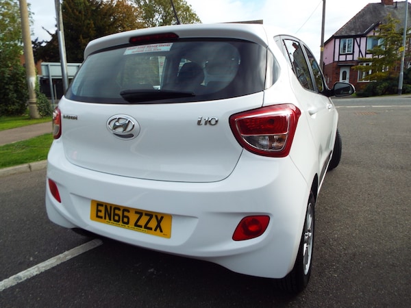 Used Hyundai i10 2016 for sale - 76157648: Photo 18
