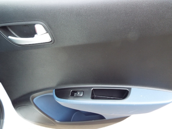 Used Hyundai i10 2016 for sale - 76157648: Photo 21