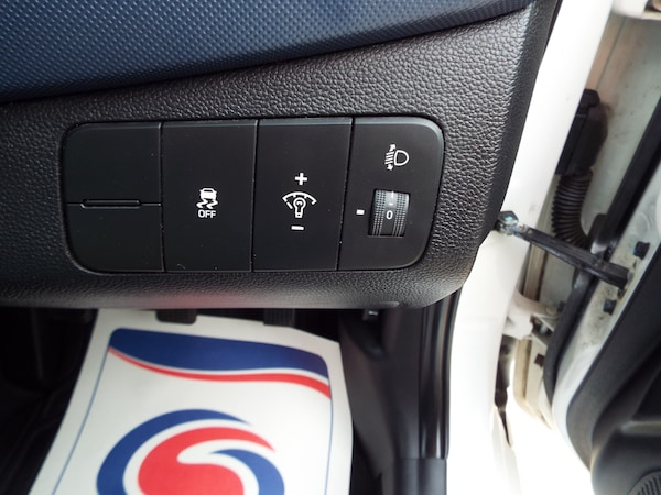 Used Hyundai i10 2016 for sale - 76157648: Photo 26