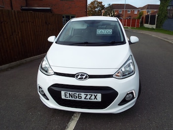 Used Hyundai i10 2016 for sale - 76157648: Photo 2