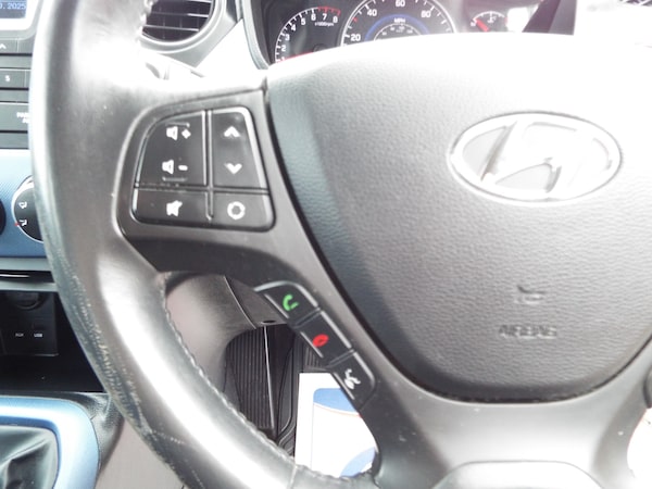 Used Hyundai i10 2016 for sale - 76157648: Photo 30