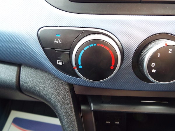 Used Hyundai i10 2016 for sale - 76157648: Photo 35