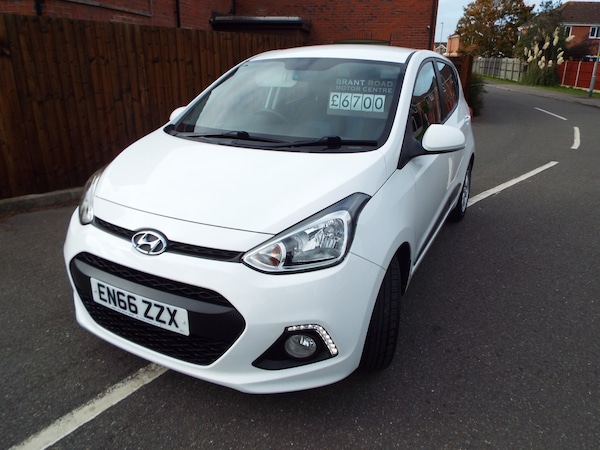 Used Hyundai i10 2016 for sale - 76157648: Photo 3