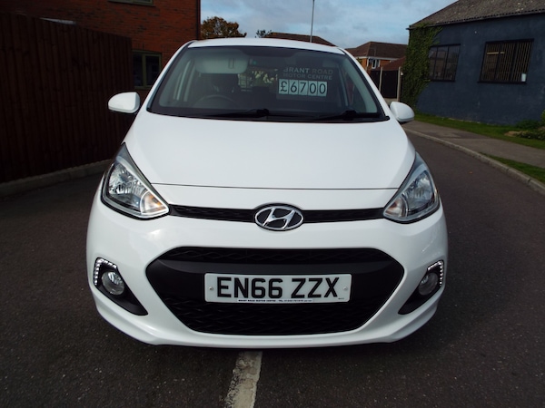 Used Hyundai i10 2016 for sale - 76157648: Photo 40